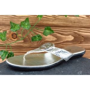 Anne Klein Size‎ 7 M Silver Flip Flop Leather Women Sandal Shoes